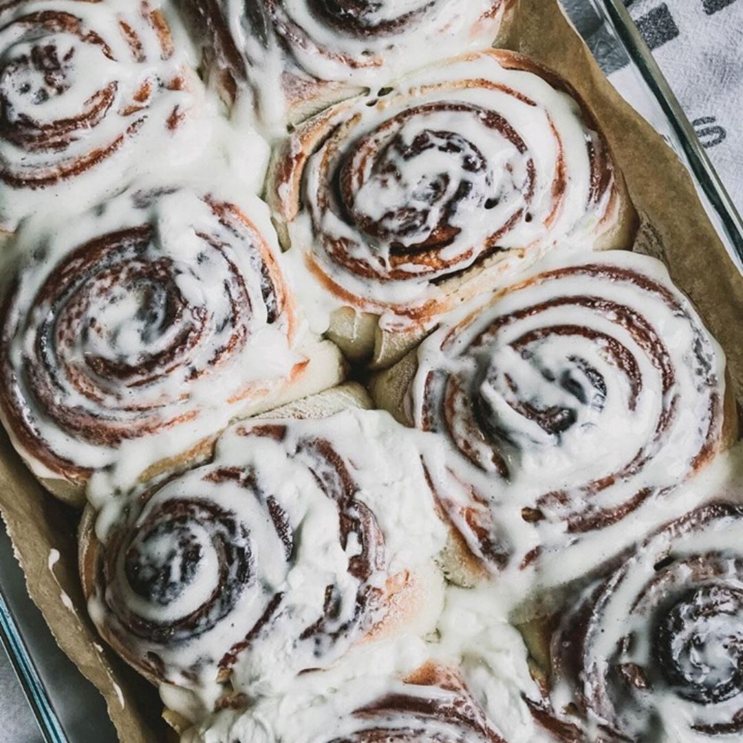 Cinnamon buns with icing